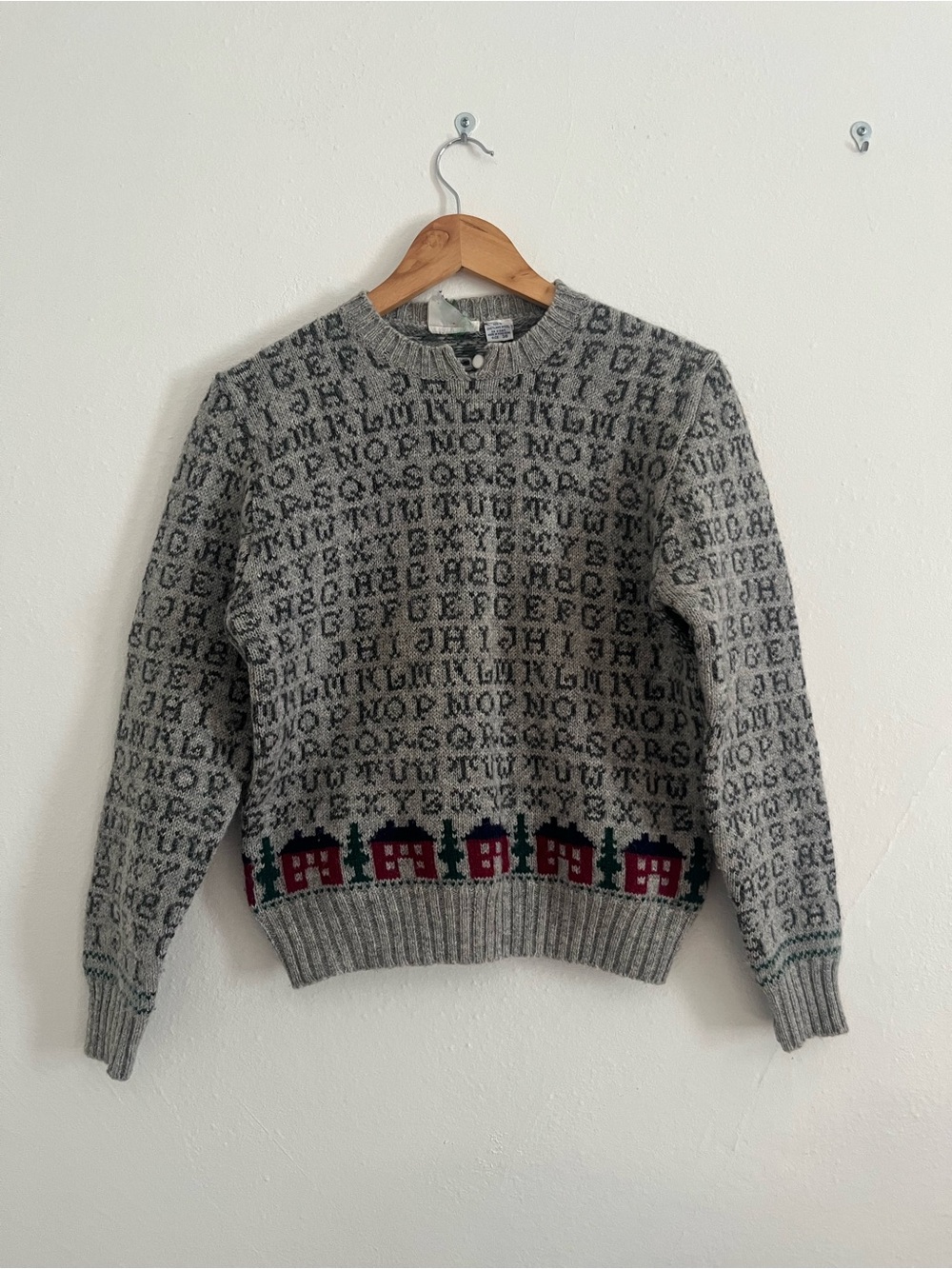 Vintage 100% Shetland Wool Gray Alphabet Schoolhouse Button Crew Sweater Size 36